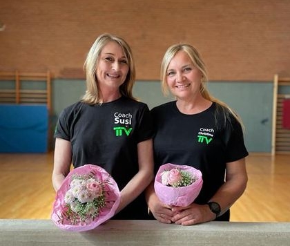 Turnteam Vorst Trainerinnen Kunstturnen Susanne Maurer li und Christine Matosek